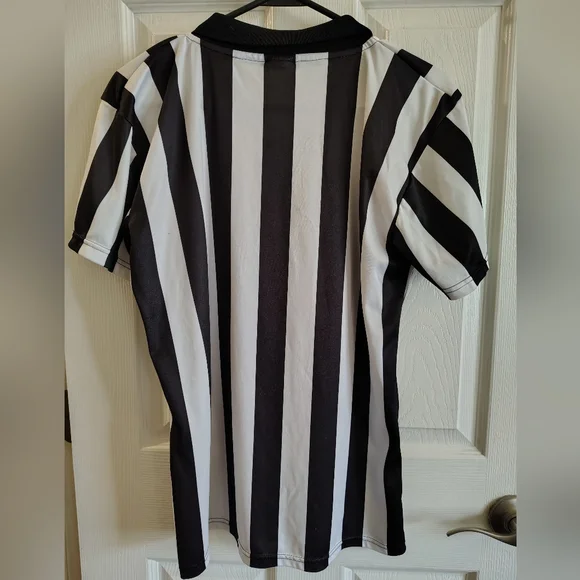 Mens Medium Crown Partial Zip Ref Jersey- Be Game ready! - Picture 3 of 6